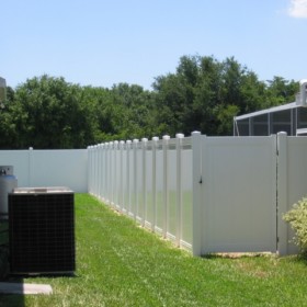 Vinyl Fences Tampa Installation