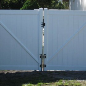 Vinyl Fences Tampa