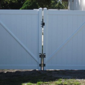 Vinyl Fences Tampa