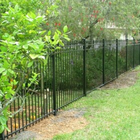 Installing Aluminum Metal Fences Tampa FL